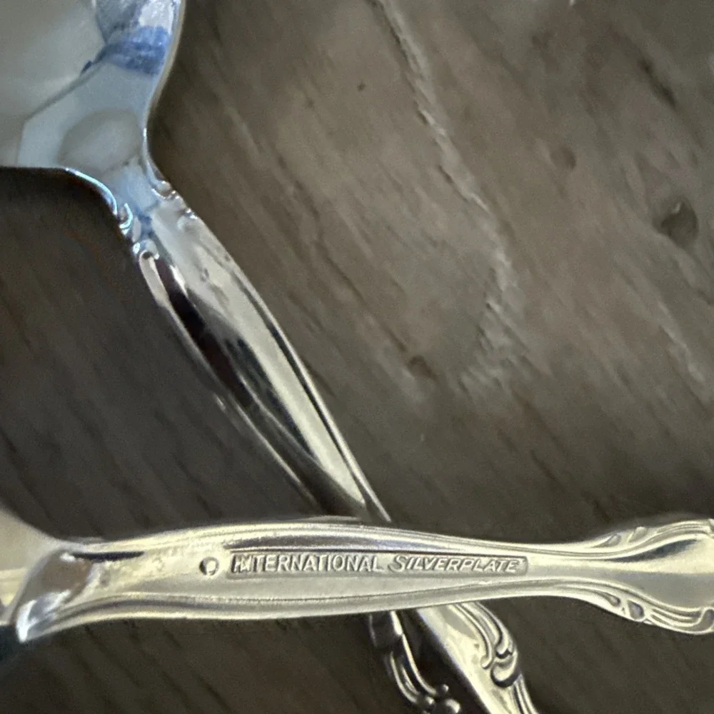 Set of 9 Teaspoons & Soup Spoon 1971 INTERLUDE Vintage International SilverPlate